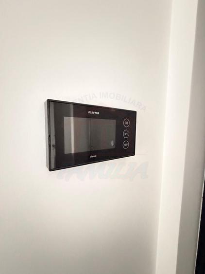 Apartament cu 2 camere în Micro 17