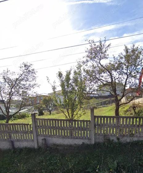 Teren de 500 mp, în Dezmir