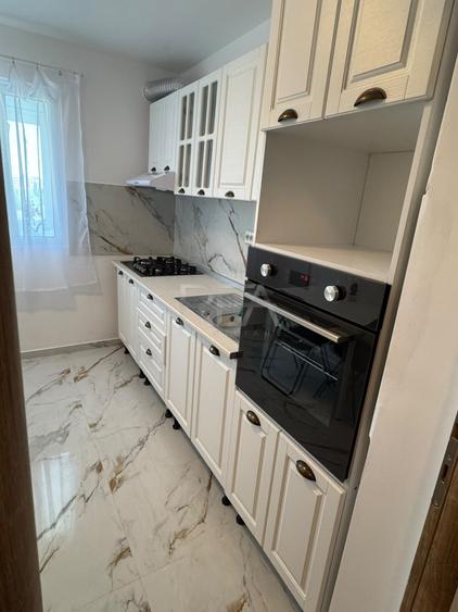 2 camere, 8/8, 51mp, bloc 1980, renovat-Crangasi - 8