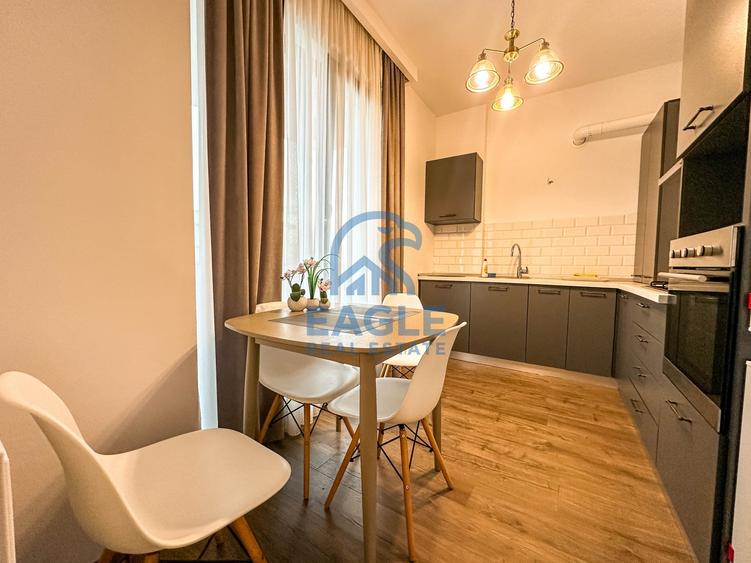 Apartament cu 2 camere nedecomandat, mobilat în Faleza Nord