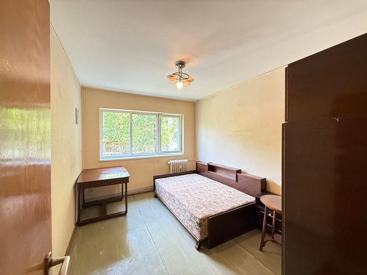 Apartament cu 3 camere decomandat în P-ța Gorjului