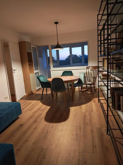 Apartament cu 3 camere semidecomandat în Drumul Taberei