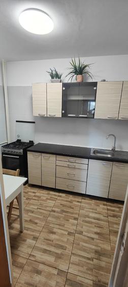 Apartament cu 3 camere decomandat în Militari