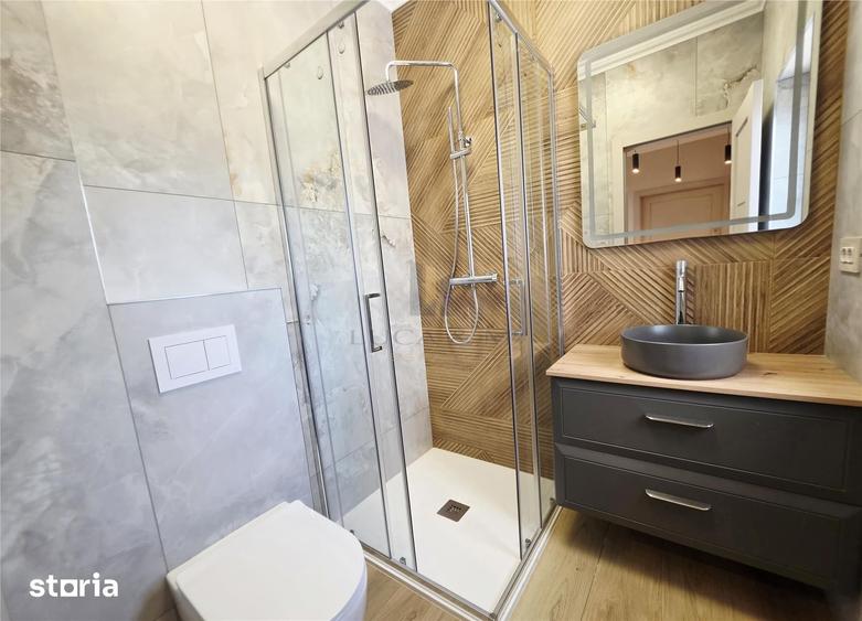 Casă cu 5 camere cu Teren 300 Mp în Ghiroda