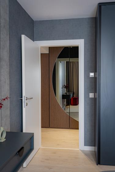 Apartament cu 3 camere semidecomandat în Nord