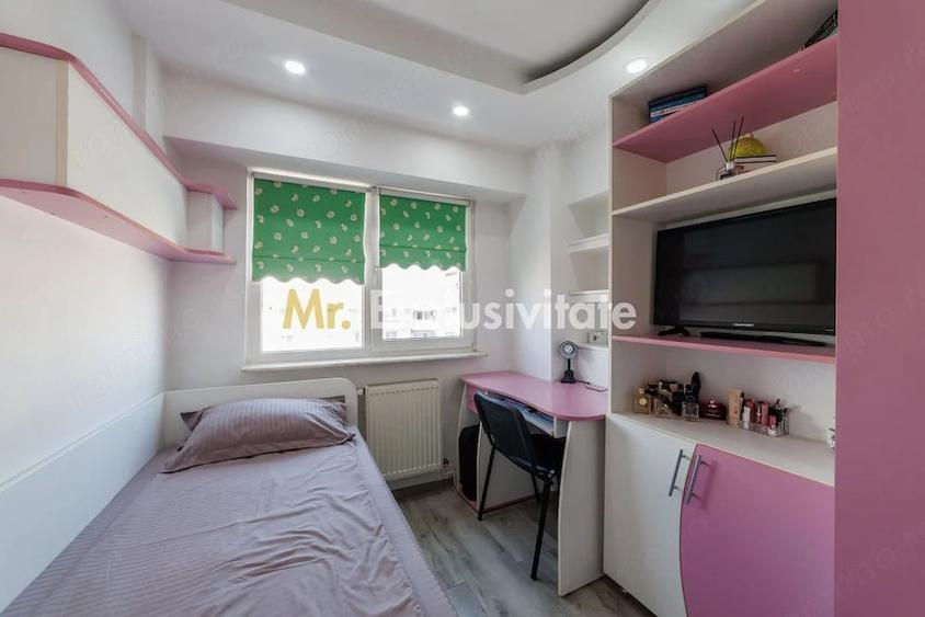 Apartament cu 3 camere decomandat în Prundu