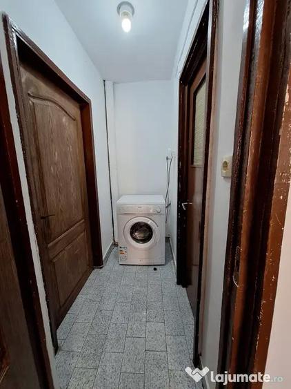 Apartament cu 2 camere semidecomandat în 9 Mai