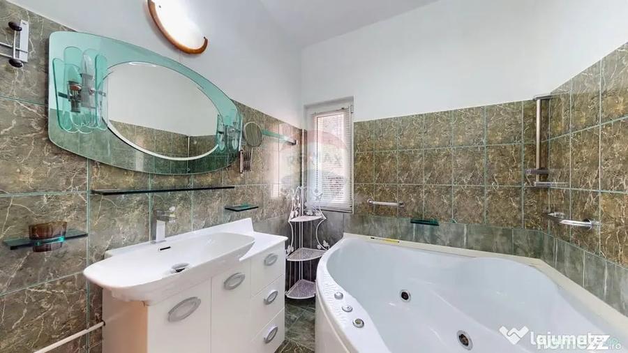 Casă cu 7 camere cu Teren 286 Mp în Platoul Izvor