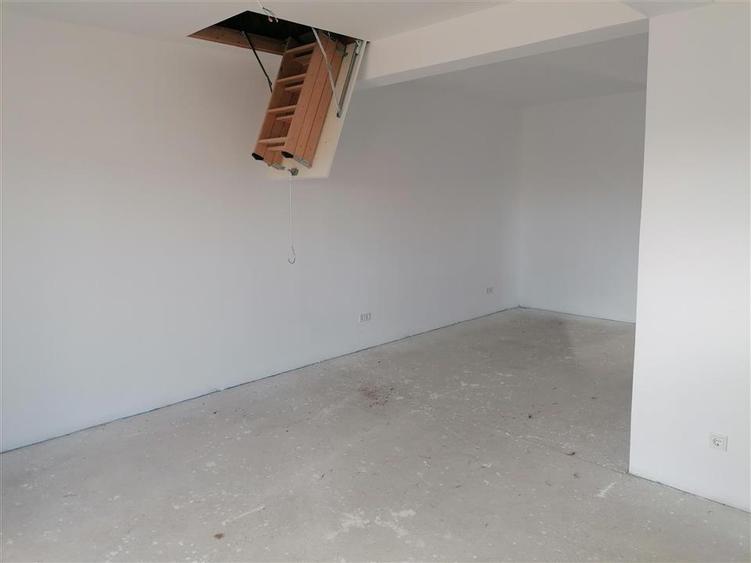 Casă cu 3 camere cu Teren 330 Mp în Exterior Nord