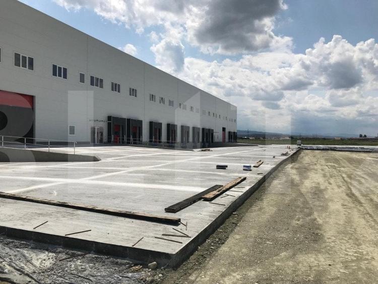 Spațiu industrial, de 1,500 mp, în Apahida