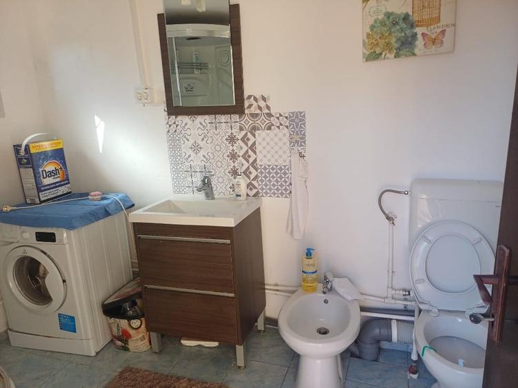 Casă cu 3 camere cu Teren 250 Mp în Central