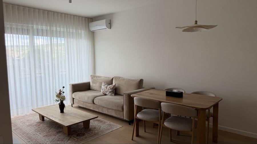 Apartament cu 2 camere semidecomandat în Central