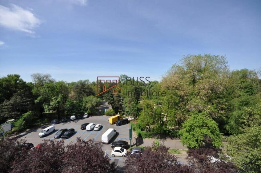 Apartament cu 3 camere decomandat în Herăstrău