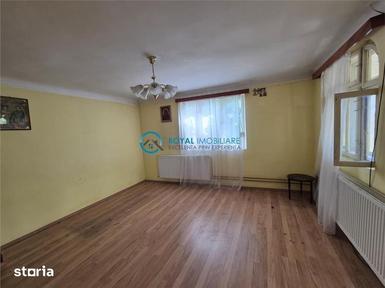 Casă cu 6 camere cu Teren 339 Mp în Gheorghe Doja
