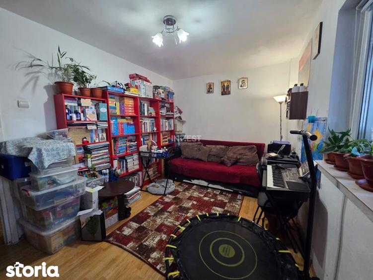 Apartament cu 3 camere decomandat, mobilat în Alexandru cel Bun