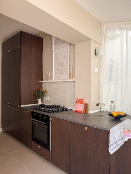 Apartament cu 3 camere semidecomandat, mobilat în Moșilor