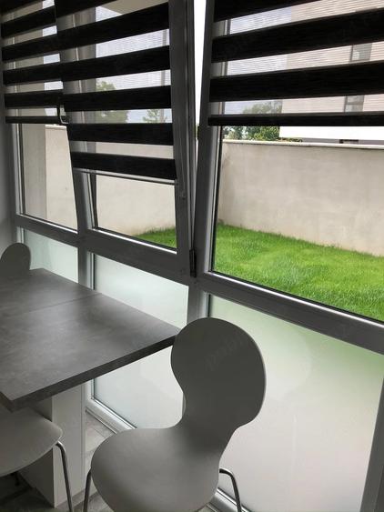Apartament cu 3 camere decomandat în Exterior Vest