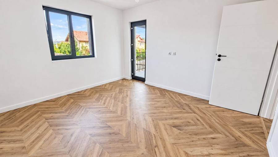 Casă cu 4 camere în Domnești