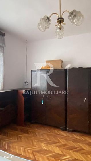 Casă cu 4 camere în Santăul Mare
