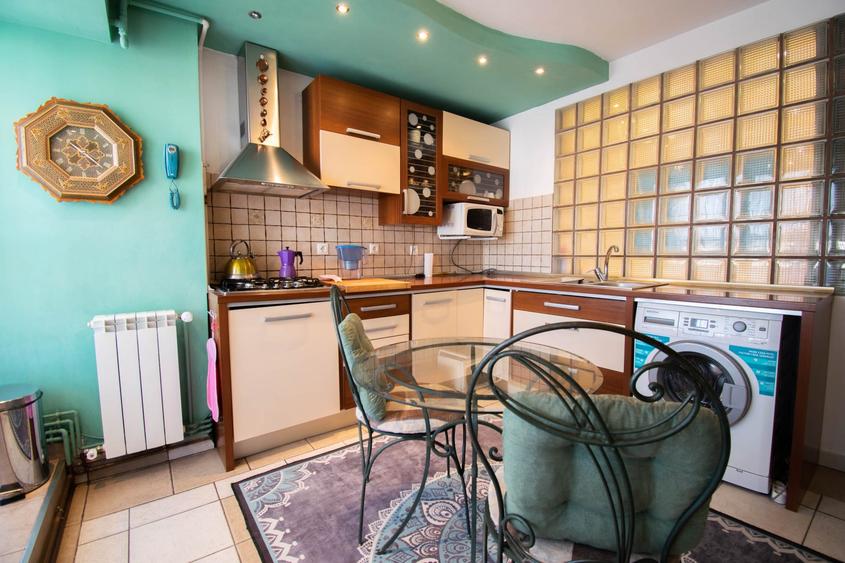 Apartament cu 2 camere decomandat, mobilat în Nerva Traian