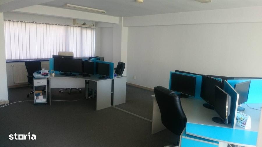 Spațiu comercial, de 175 mp, în Podu Roș