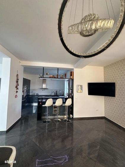 Casă cu 4 camere decomandat în Lucian Blaga