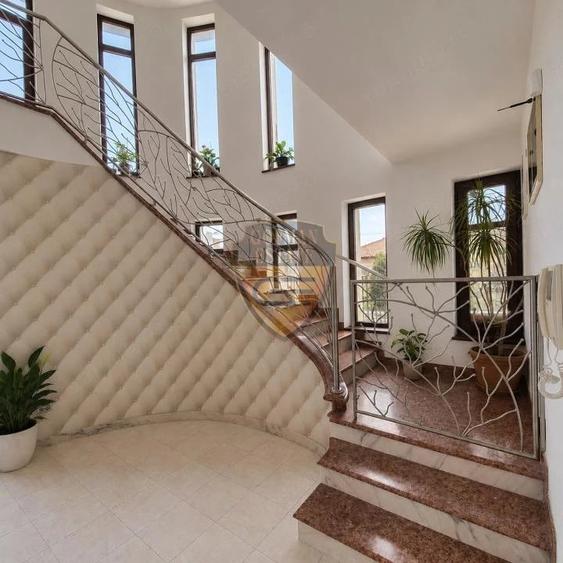 Casă cu Teren 600 Mp în Agigea