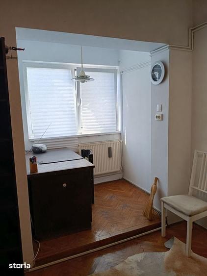 Apartament cu 3 camere decomandat în Ștefan cel Mare