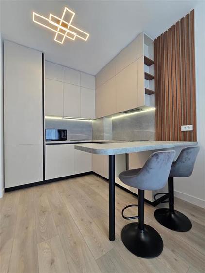 Apartament cu 2 camere decomandat în Podu Roș