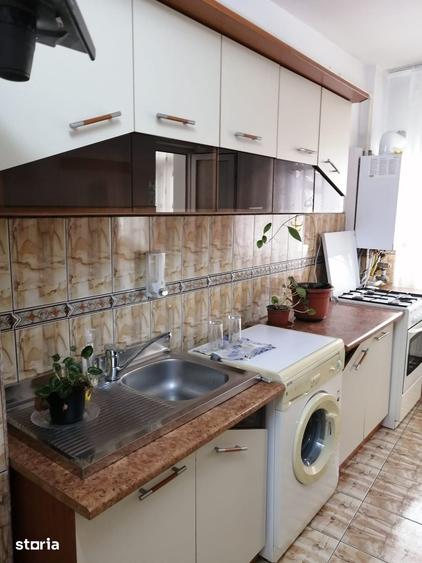 Apartament cu 2 camere decomandat în Coman