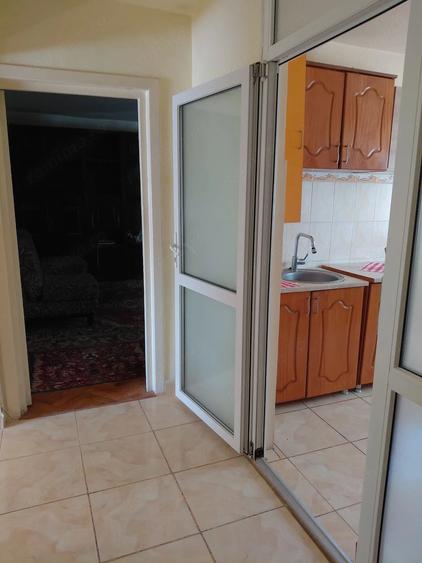 Apartament cu 3 camere decomandat în Complex Studențesc