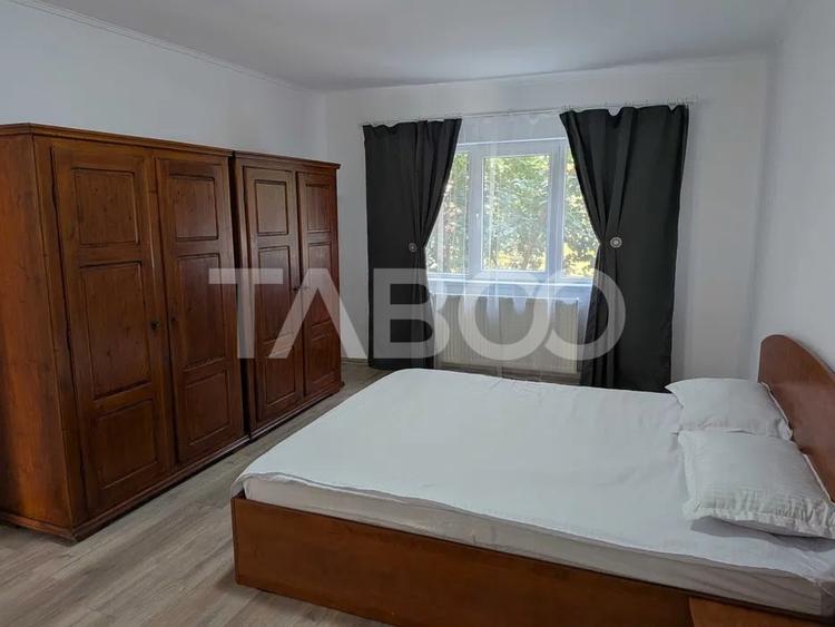 Apartament cu 3 camere semidecomandat, mobilat în Mărăști