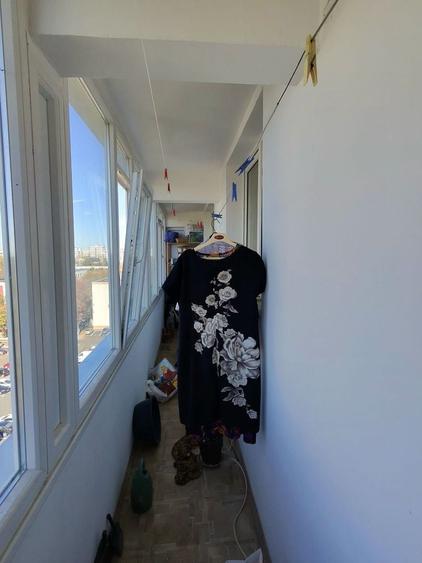 Apartament cu 3 camere decomandat, mobilat în Berceni
