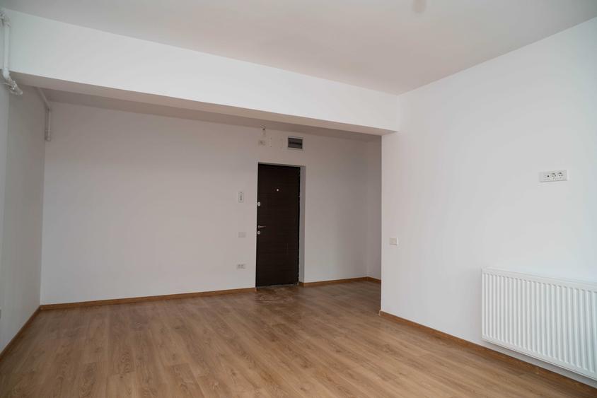Apartament cu 2 camere semidecomandat în Central — fotografia 3