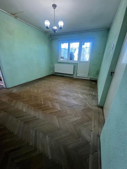 Apartament cu 2 camere semidecomandat în City Park Mall