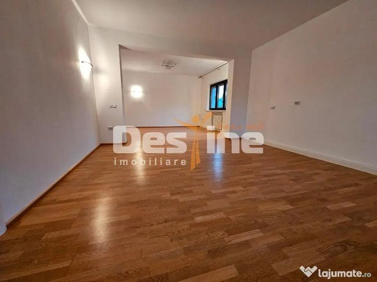Apartament cu 4 camere decomandat în Domenii