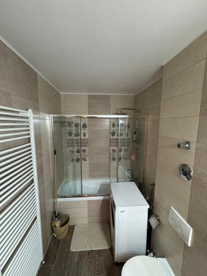Apartament cu 3 camere decomandat, mobilat în Avantgarden