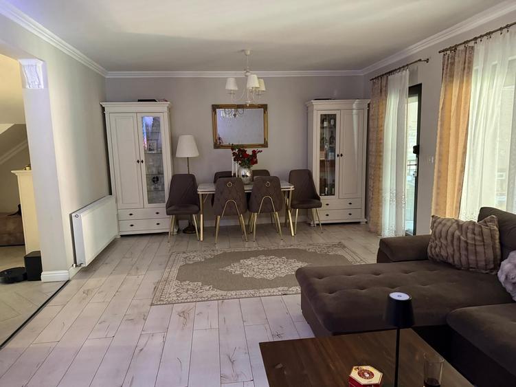Duplex cu 4 camere cu Canalizare în Dâmbovița