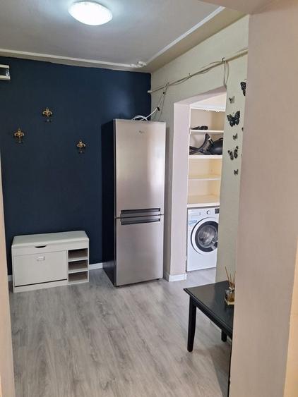 Persoana Fizica inchirez apartament 2camere decomandat - 1