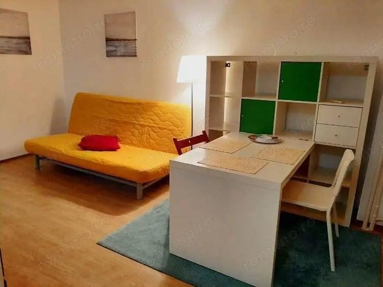 Garsonieră decomandată în Panduri