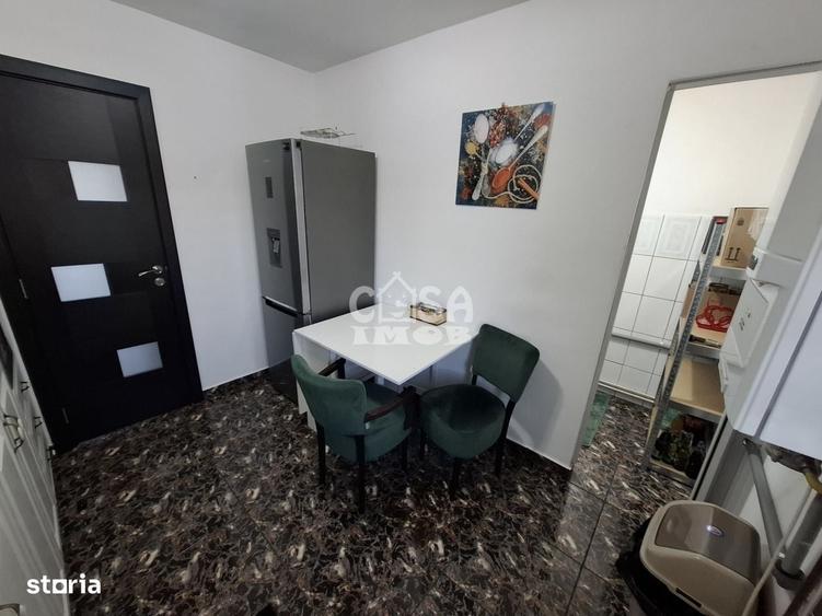 Apartament cu 3 camere în Micro 2