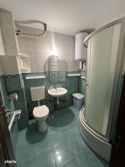 Apartament cu 3 camere semidecomandat în Gării