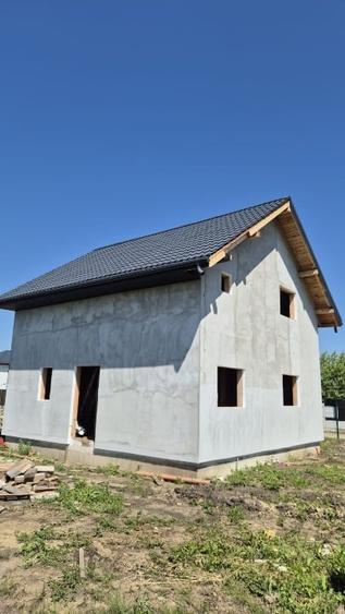 Casă individuală cu 4 camere cu Teren 500 Mp în Bod