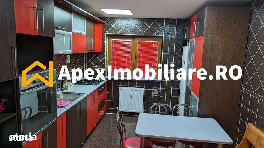 Apartament cu 3 camere decomandat în Berceni