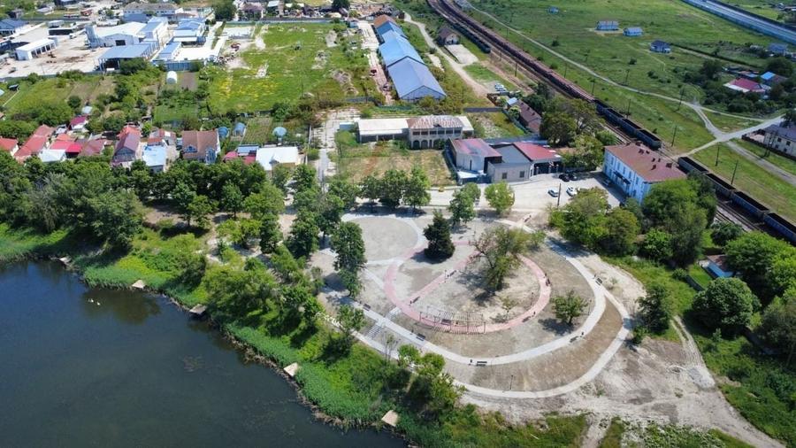 Teren Construcții intravilan de 5824 mp, în Central
