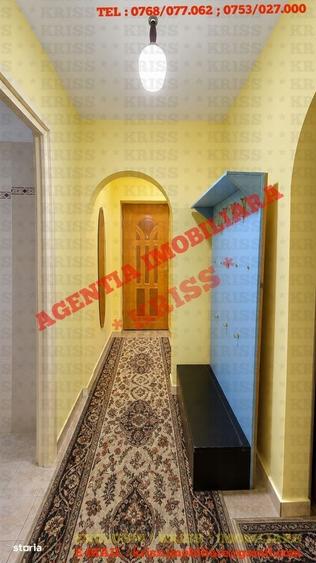 Apartament cu 3 camere decomandat în Bere