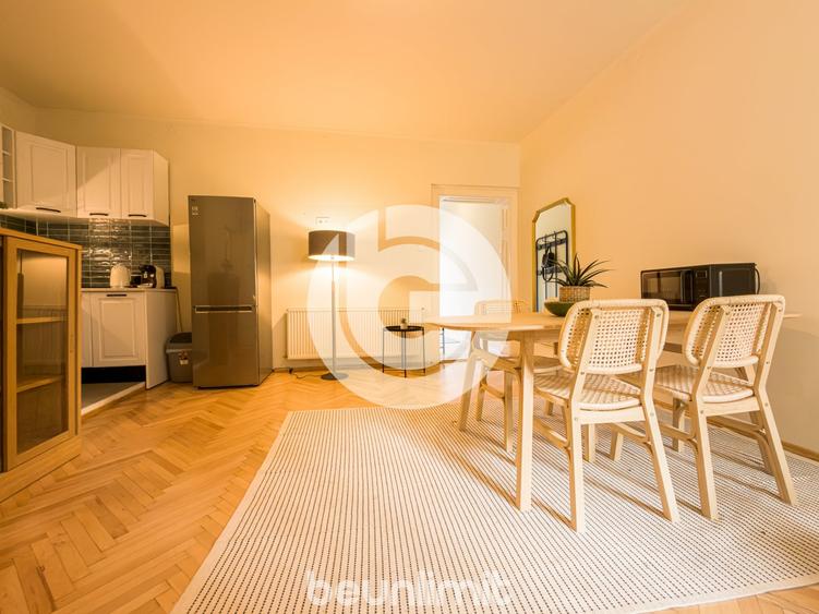 Apartament cu 3 camere decomandat, mobilat în Ultracentral