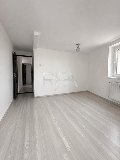 Apartament cu 3 camere decomandat în Șerban Vodă