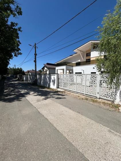 Apartament cu 3 camere decomandat în Găgeni