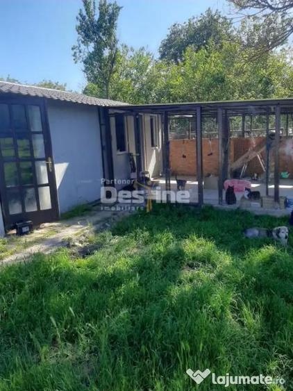 Casă cu 5 camere cu Teren 1675 Mp în Josani